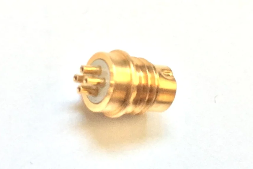 Male Straight Panel Mount Receptacle : MTS04-821