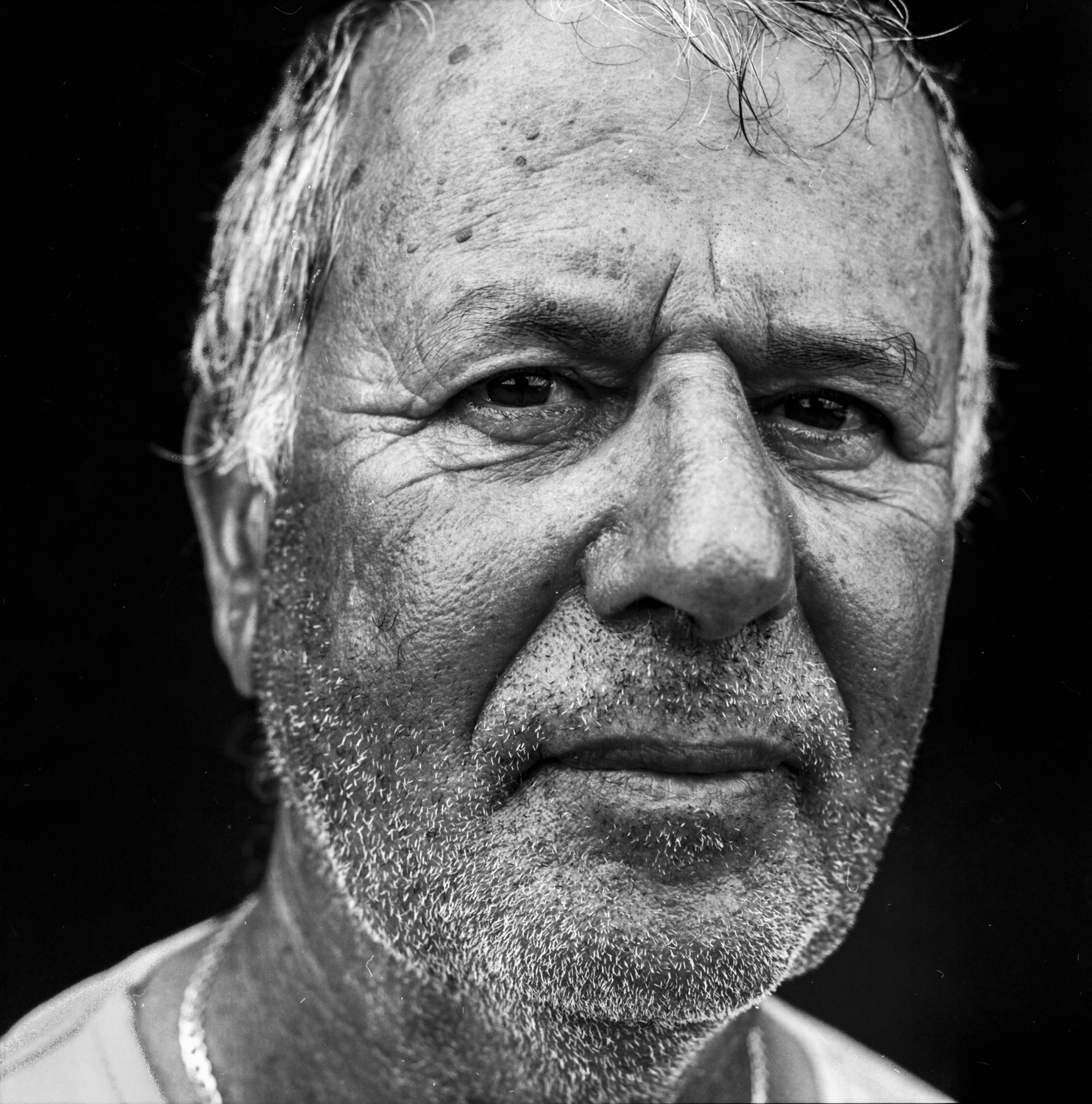 "...I was lucky enough to save one from fishing nets a couple of weeks ago. The animal was tangled-up and if nothing was done it would have died. So I jumped in the water with a knife and I cut the rope to set it free. It was a great joy." Eduardo de Sousa