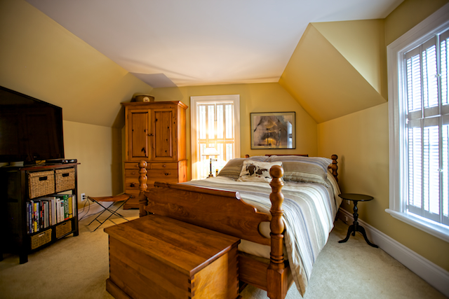 640 master bedroom 1.jpg