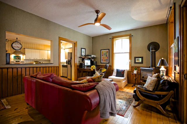 640 living room 3.jpg