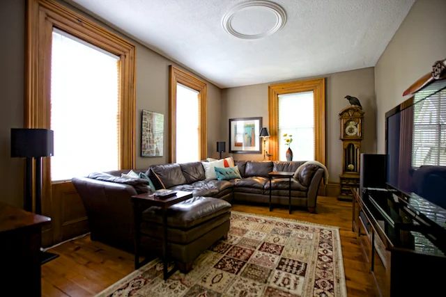 640 family room 1.jpg