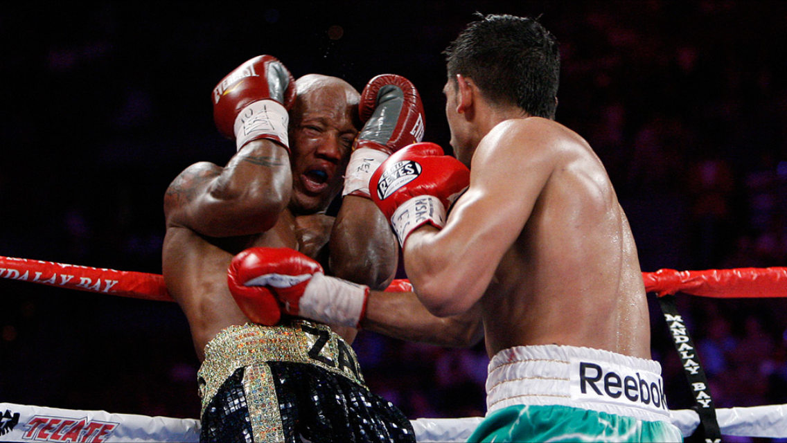 Khan on the attack against a hurt Zab Judah. Photo: HBO Sports/HBO Boxing