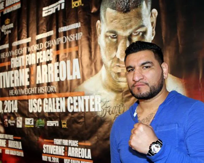Chris Arreola poses for a picture at the press conference for his fight against Bermane Stiverne in 2014. Photo: Big Joe Miranda/FightNews.com
