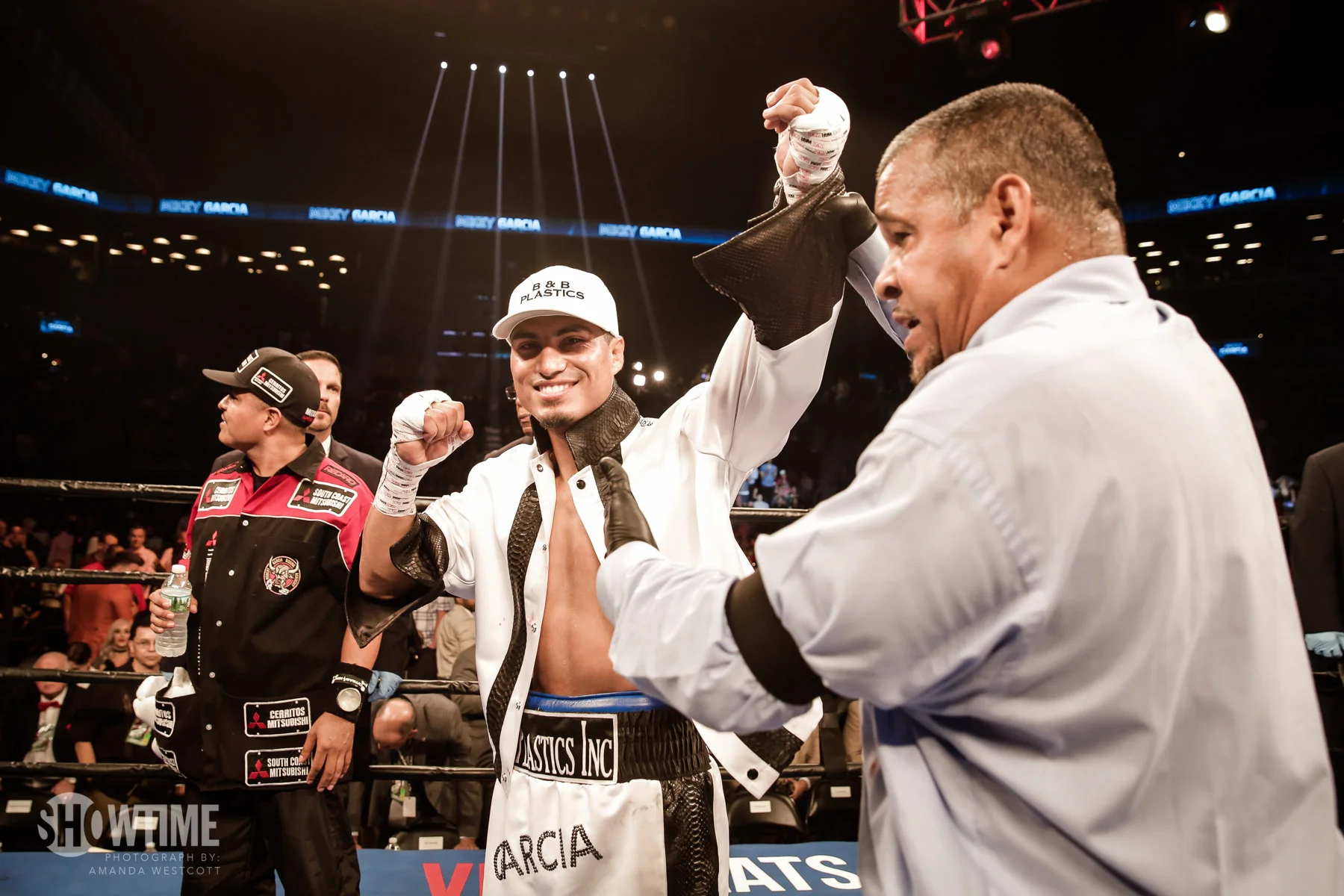 Mikey Garcia after getting his 35th professional victory. Photo: Amanda Westcott/SHOWTIME. 