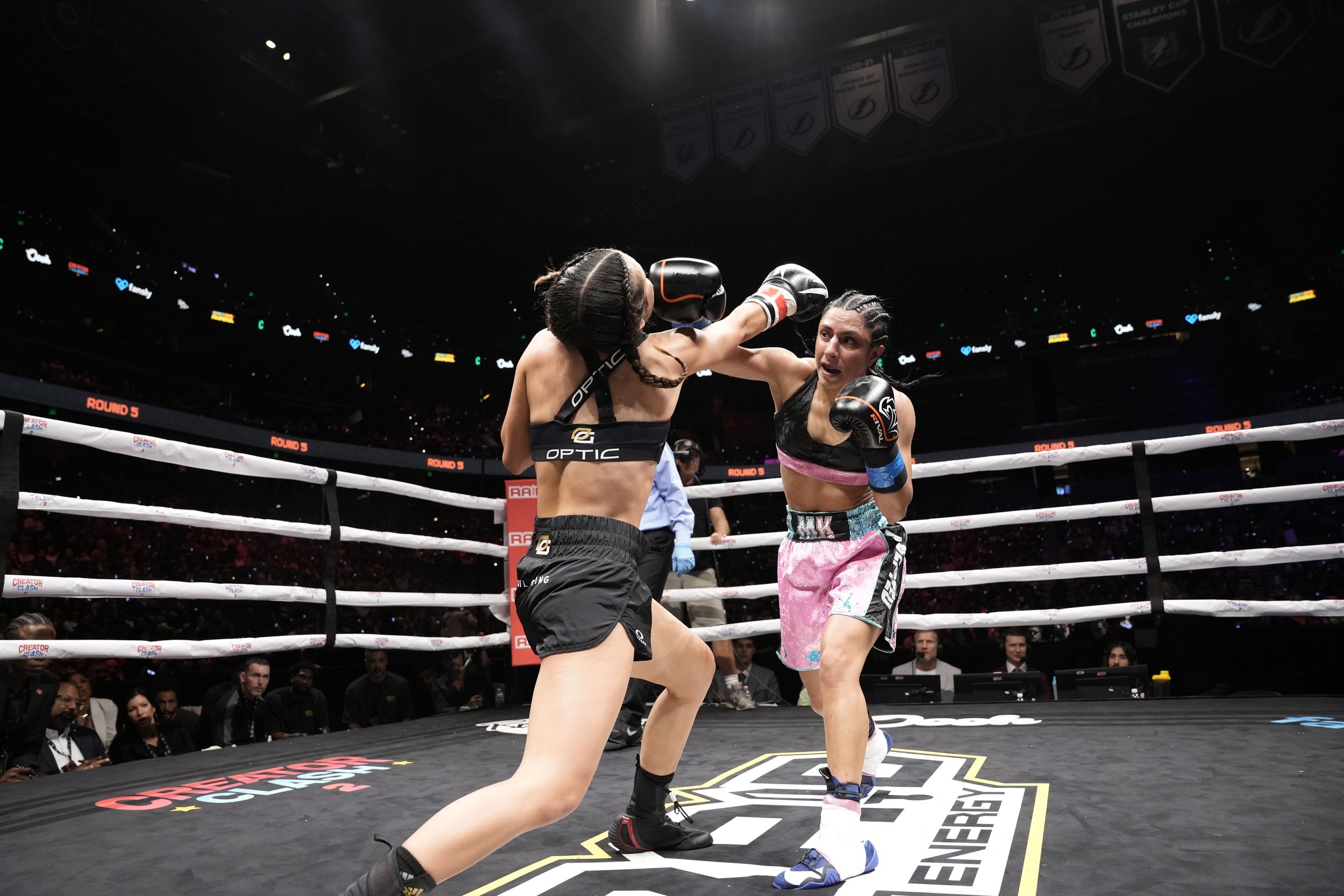 Michelle Khare vs. Andrea Botez, Creator Clash 2