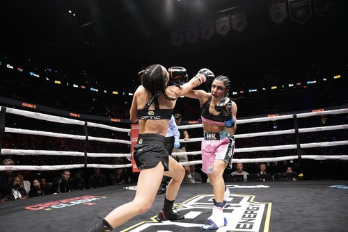 Michelle Khare vs. Andrea Botez, Creator Clash 2, Boxing Bout