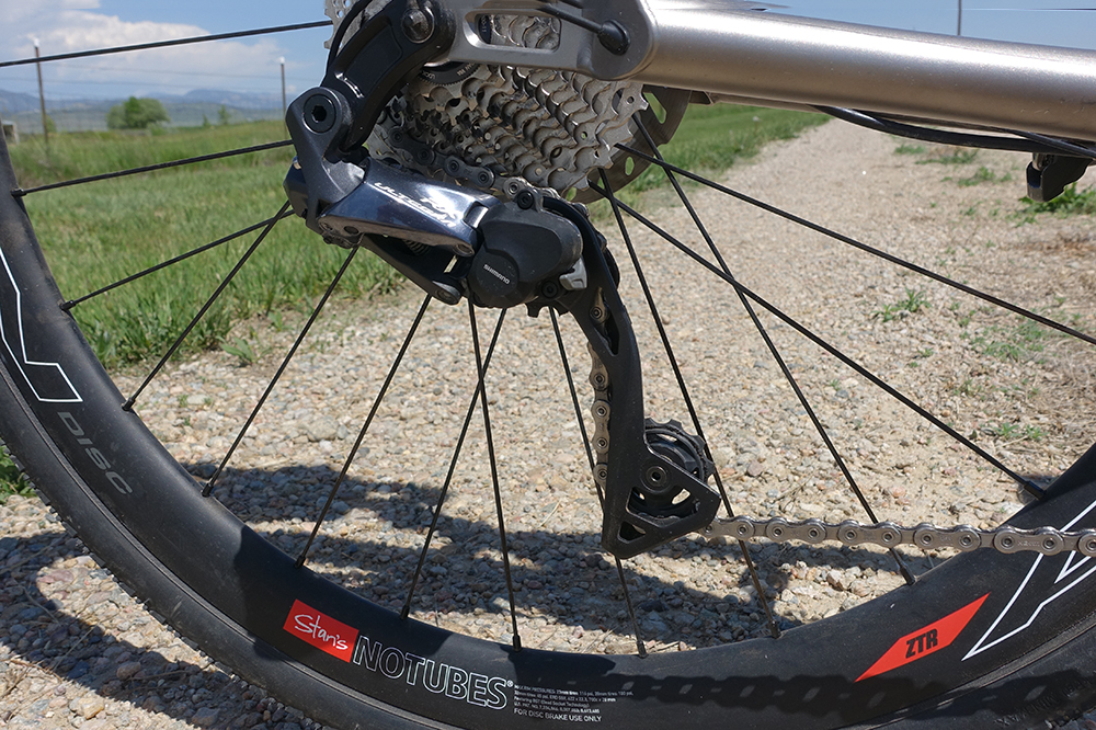Shimano's new Ultegra RX rear derailleur features chain stabilizing technology that keeps the chain held taught over the bumpy Kanza roads. I can turn the clutch on and off with a little switch on the derailleur but I'll be running it on all day at DKXL to keep my chain from bouncing around. 