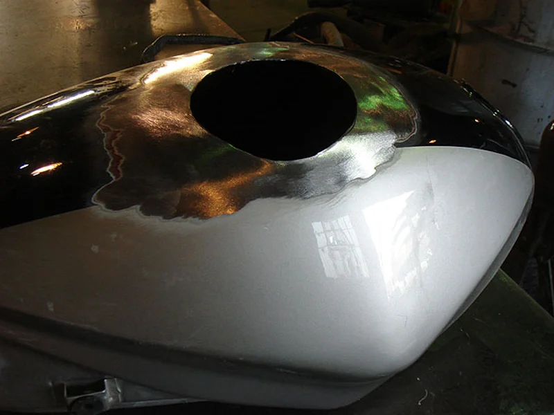 033_GSX_Tank_Old_Filler_cut_out.jpg