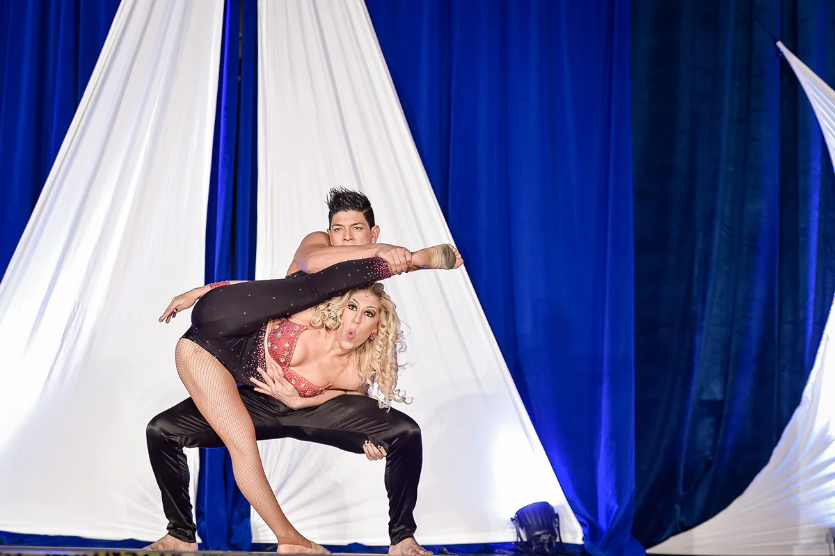 PERFORMANCES 60 DANCE COMPANIES FROM AROUND THE WORLD