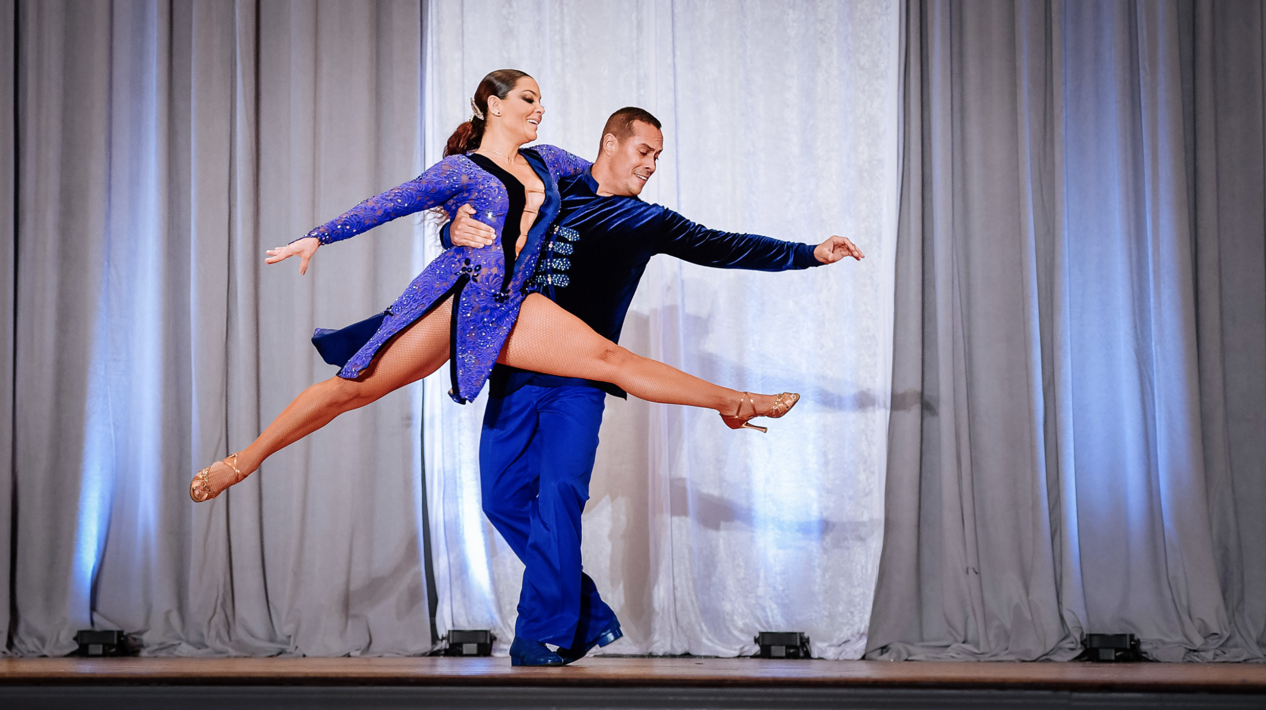 PERFORMANCES 60 DANCE COMPANIES FROM AROUND THE WORLD