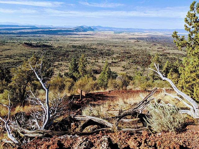 Lava Beds looking towards legendary Modoc Captain Jack's ill-fated hideout. After returning to this land, he eventually surrendered only to be hanged shortly after #manifestdestiny #paintedlands #indianwars
