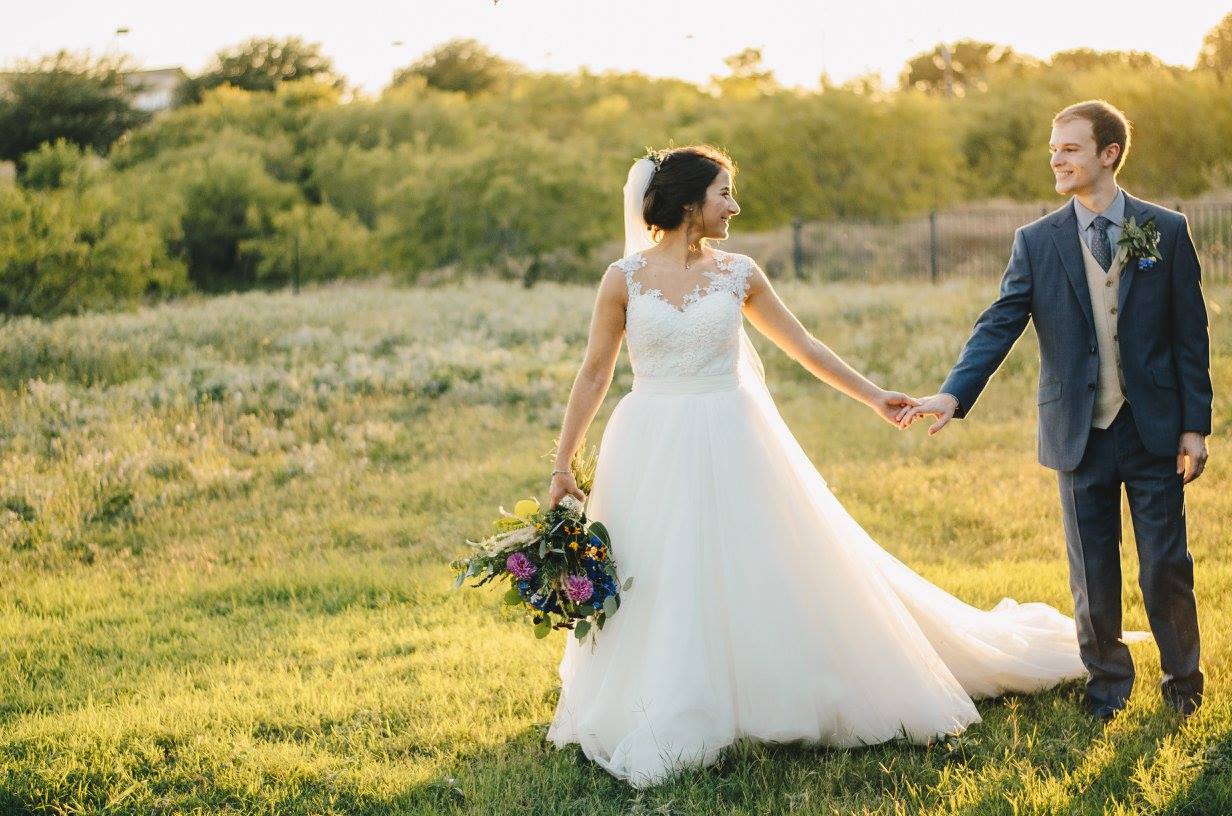 A summer glow for a Texas summer wedding. Photo credit: Kat/Eye Studios