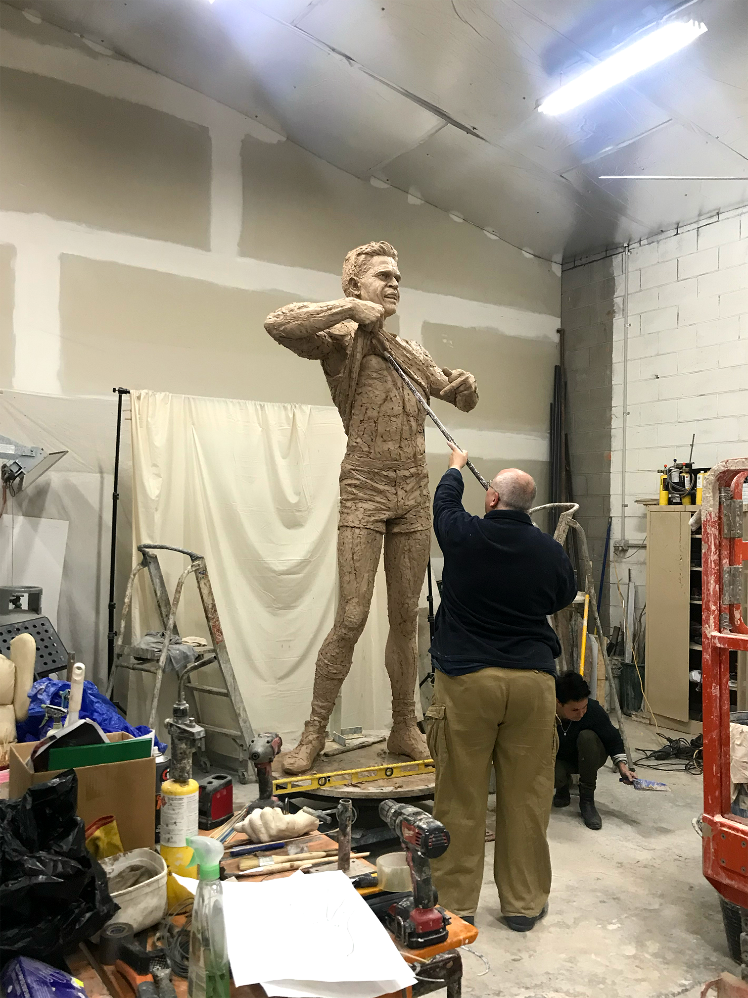 NickyWinmarStatue_AaronTyler_14.png
