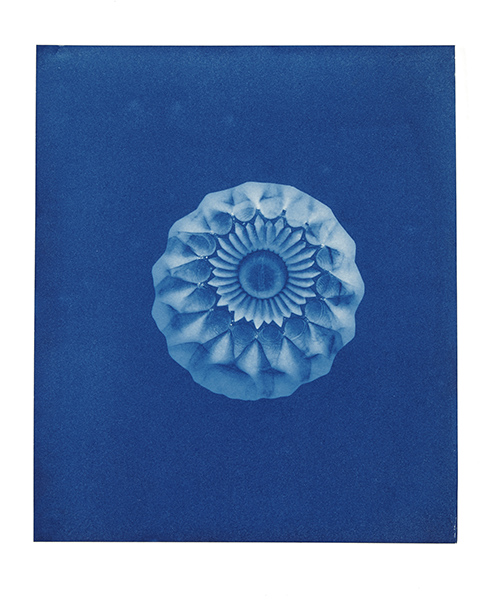 Jessie Brennan_Ashtray_2016_cyanotype_27-2 x 22-6 cm_Drawing Biennale 2017_low res.jpg