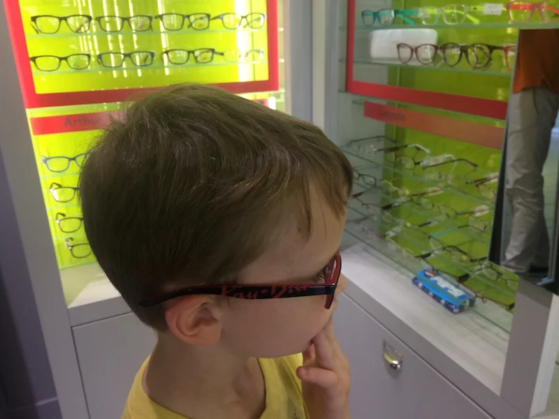 Broken glasses and Broken French