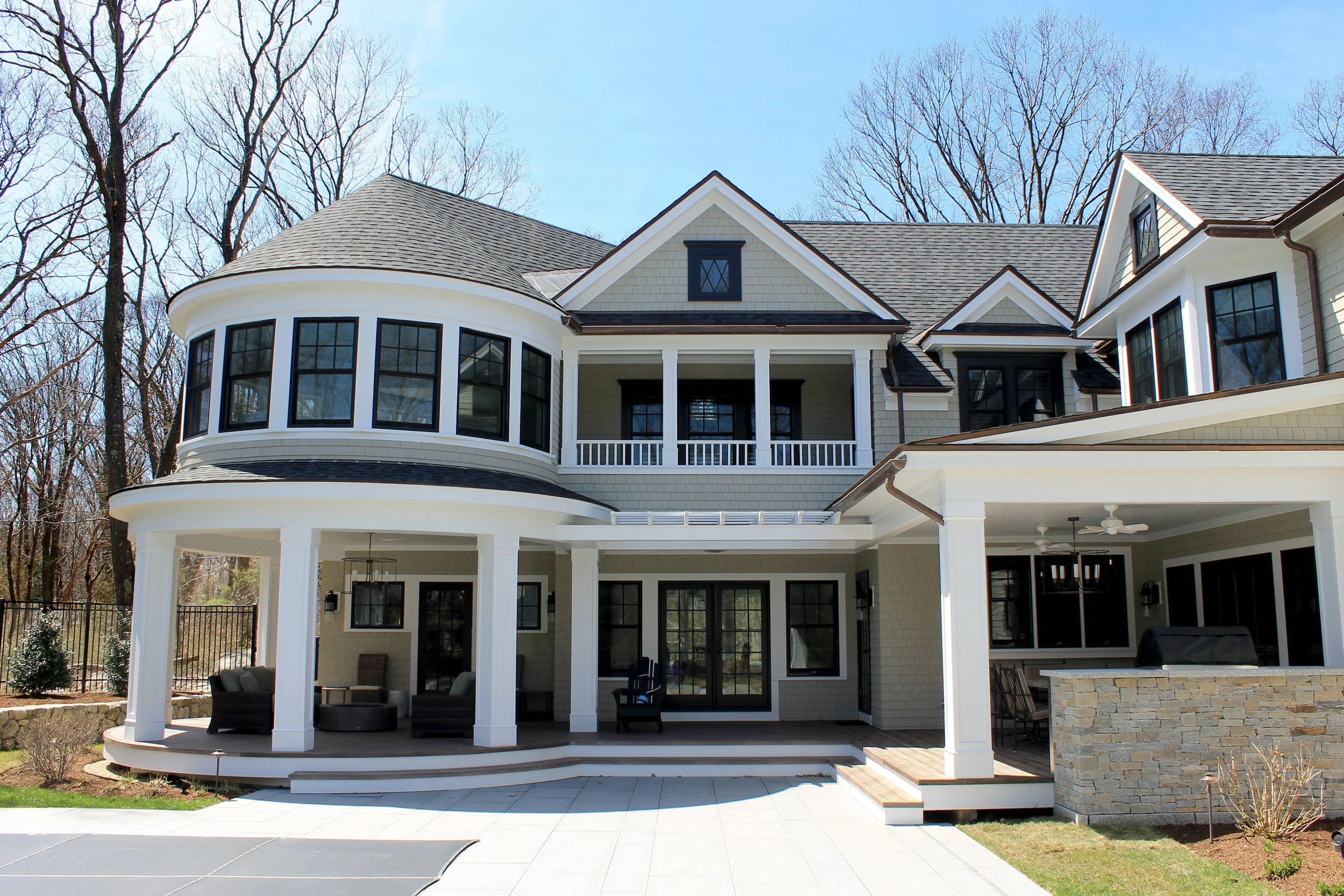 Baldry Back Exteriorpool.jpg