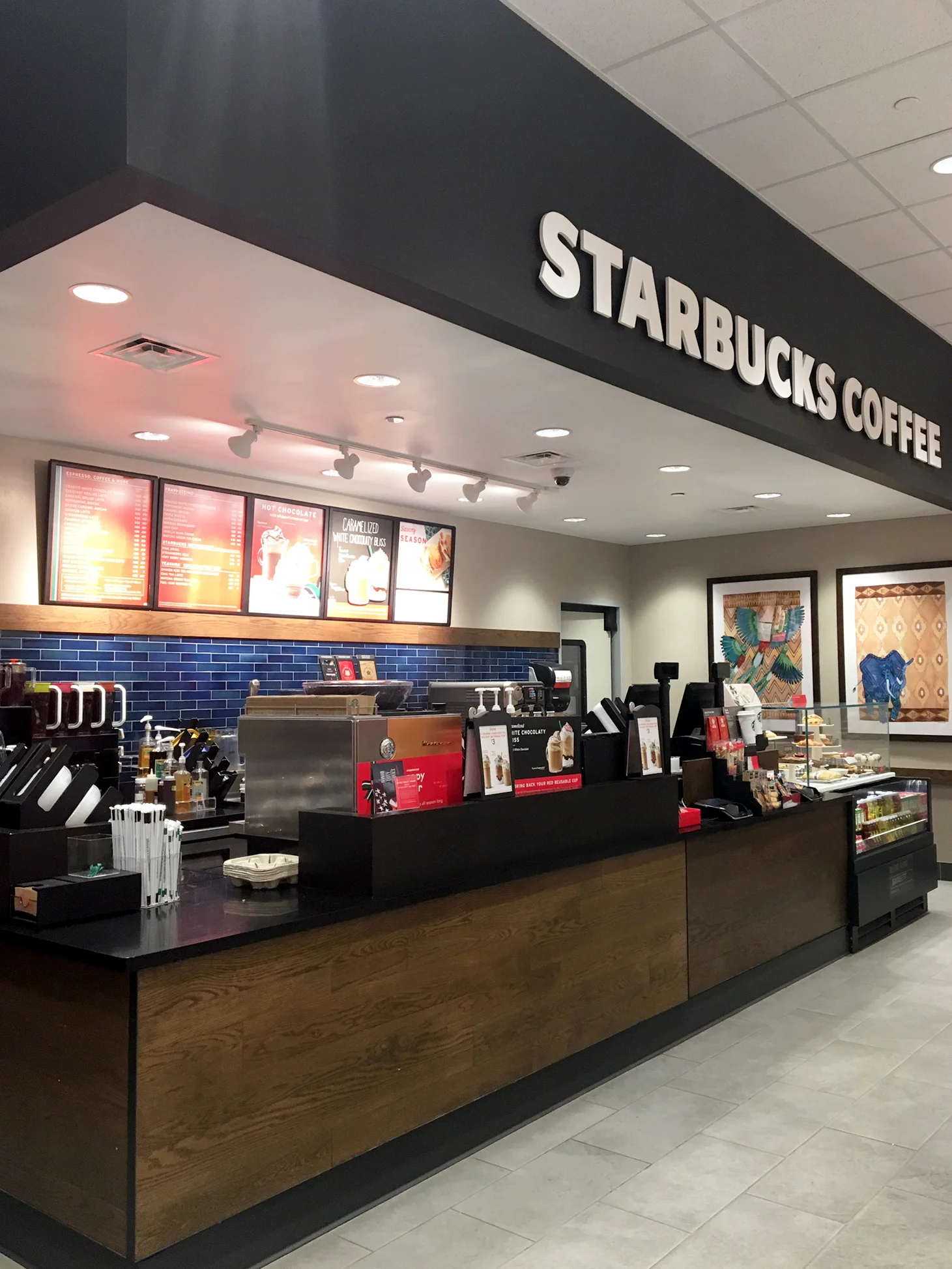 INTERIOR STARBS.jpg