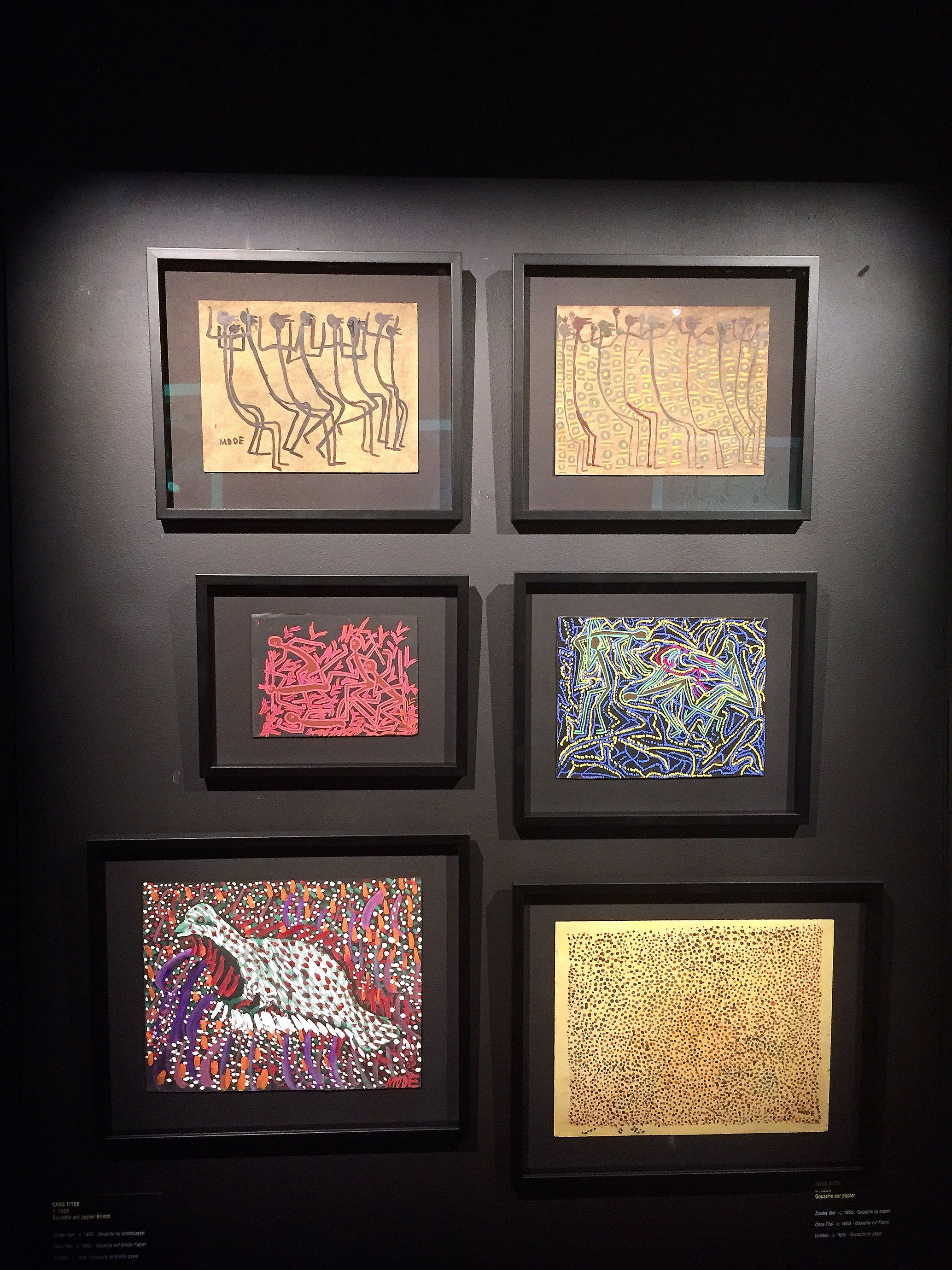 Vue de l'exposition retrospective Mode Muntu à la Cité Miroir à Liège. Les œuvres remarquables des premières années de l'artiste.