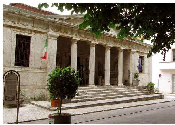 The Etruscan museum: just around the corner from our apartment.