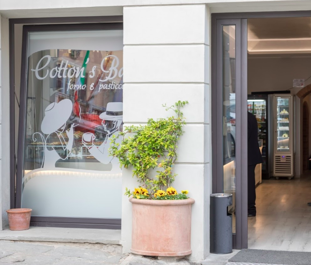 Cotton's Bar- located on the main square in Chiusi- a less than 2 min walk from our front door. 