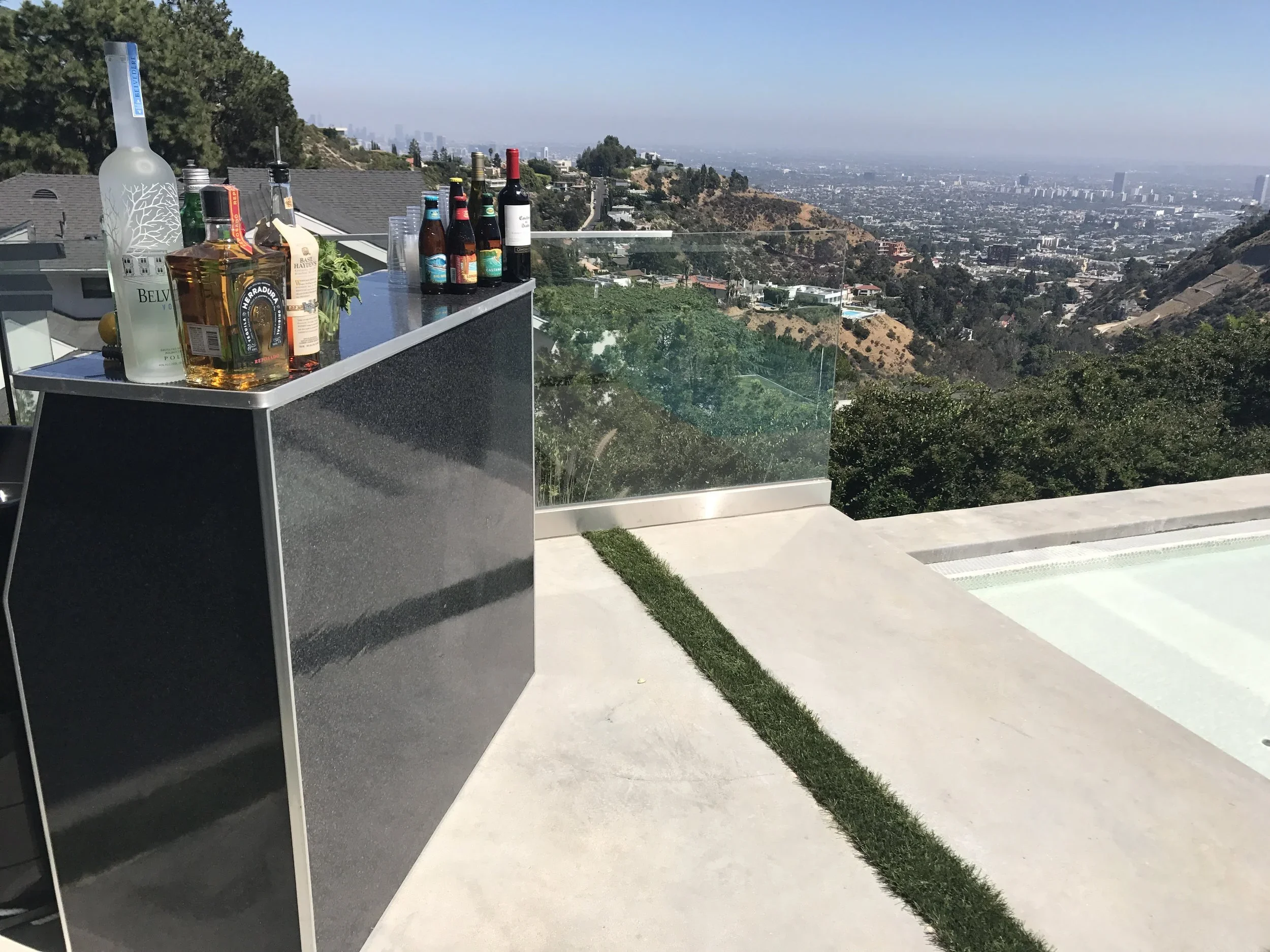 Bartending Service Areas in Los Angeles and What Travel Costs