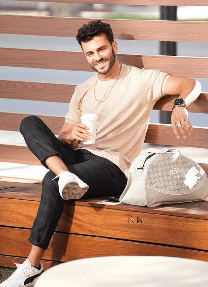 professional male bartender los angeles craft cocktails