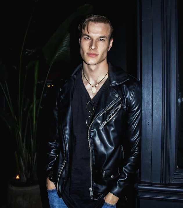 Male event bartender in Los Angeles