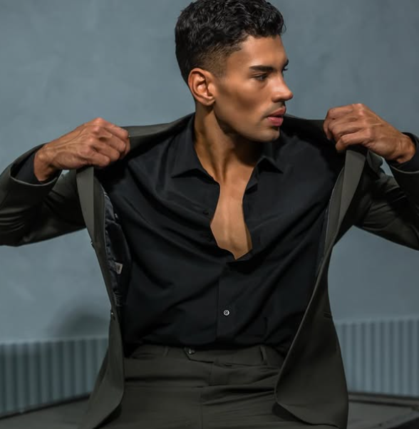 Craft cocktail bartender in Los Angeles