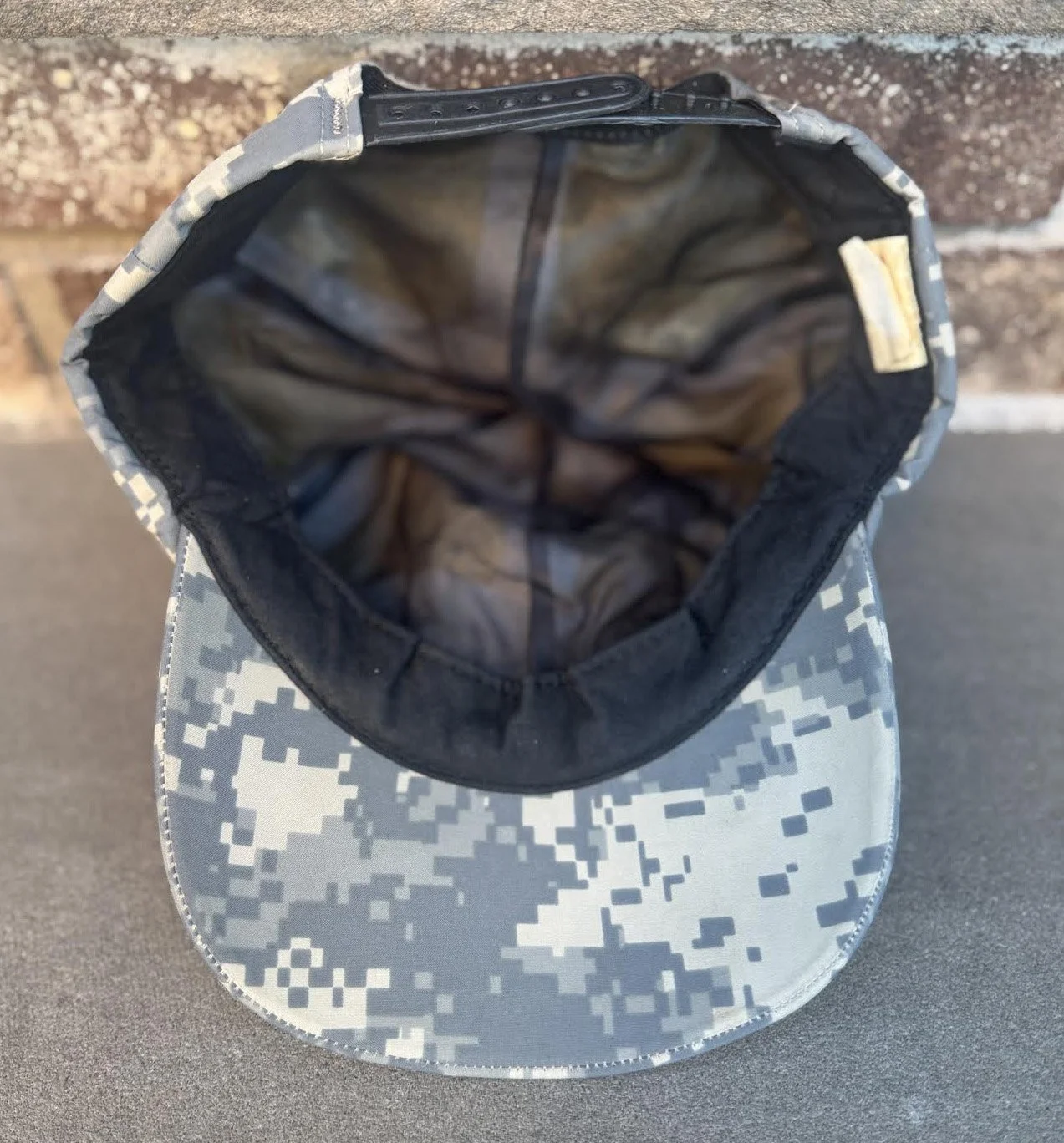 inside of Gore tex hat.jpg