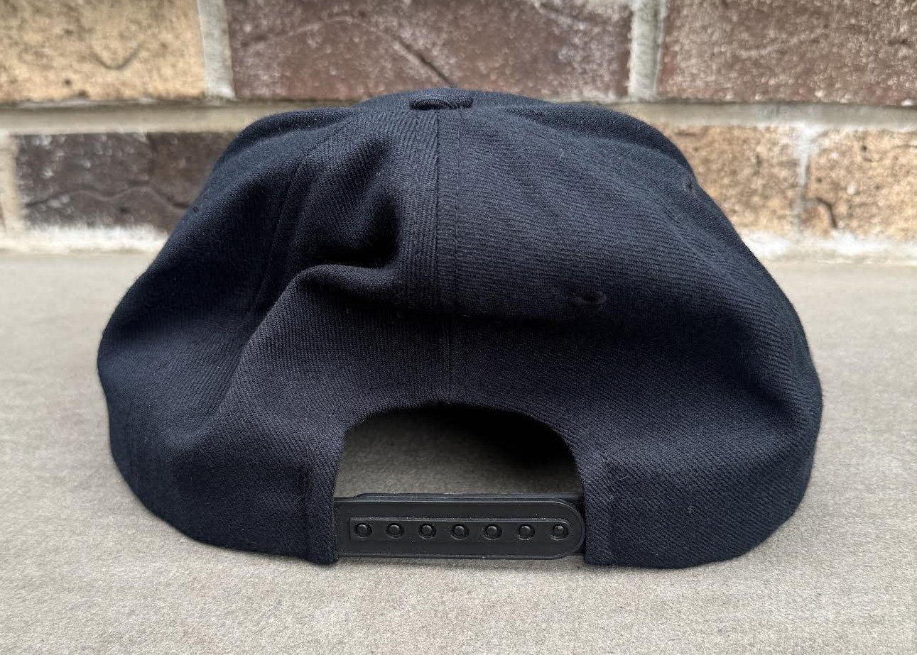 inside of Menes cap.jpg