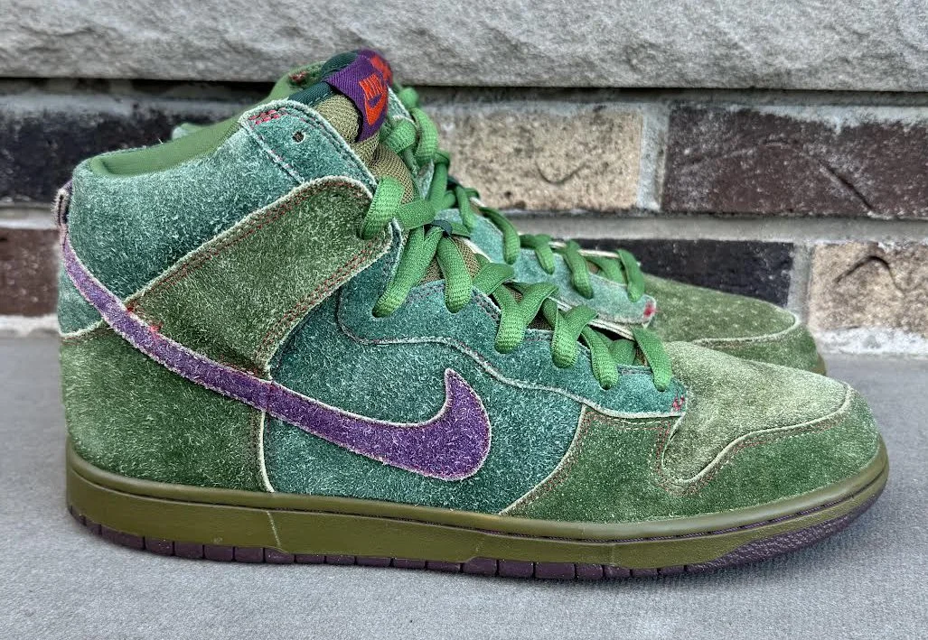 Side of Dunk Skunk .jpg