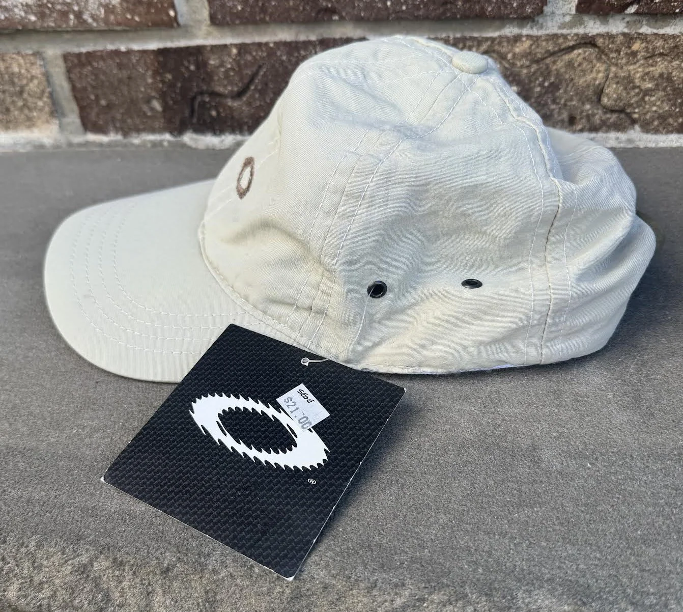 side of Oakley cap .jpg