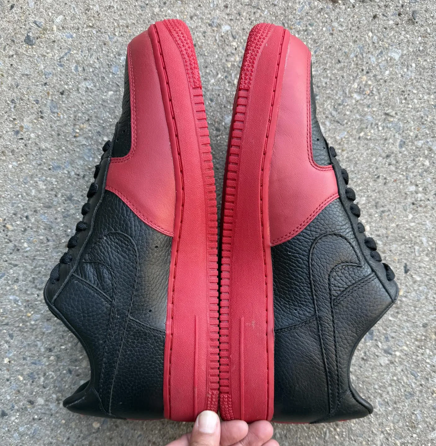 inside of Nike AF1 Black Red .jpg