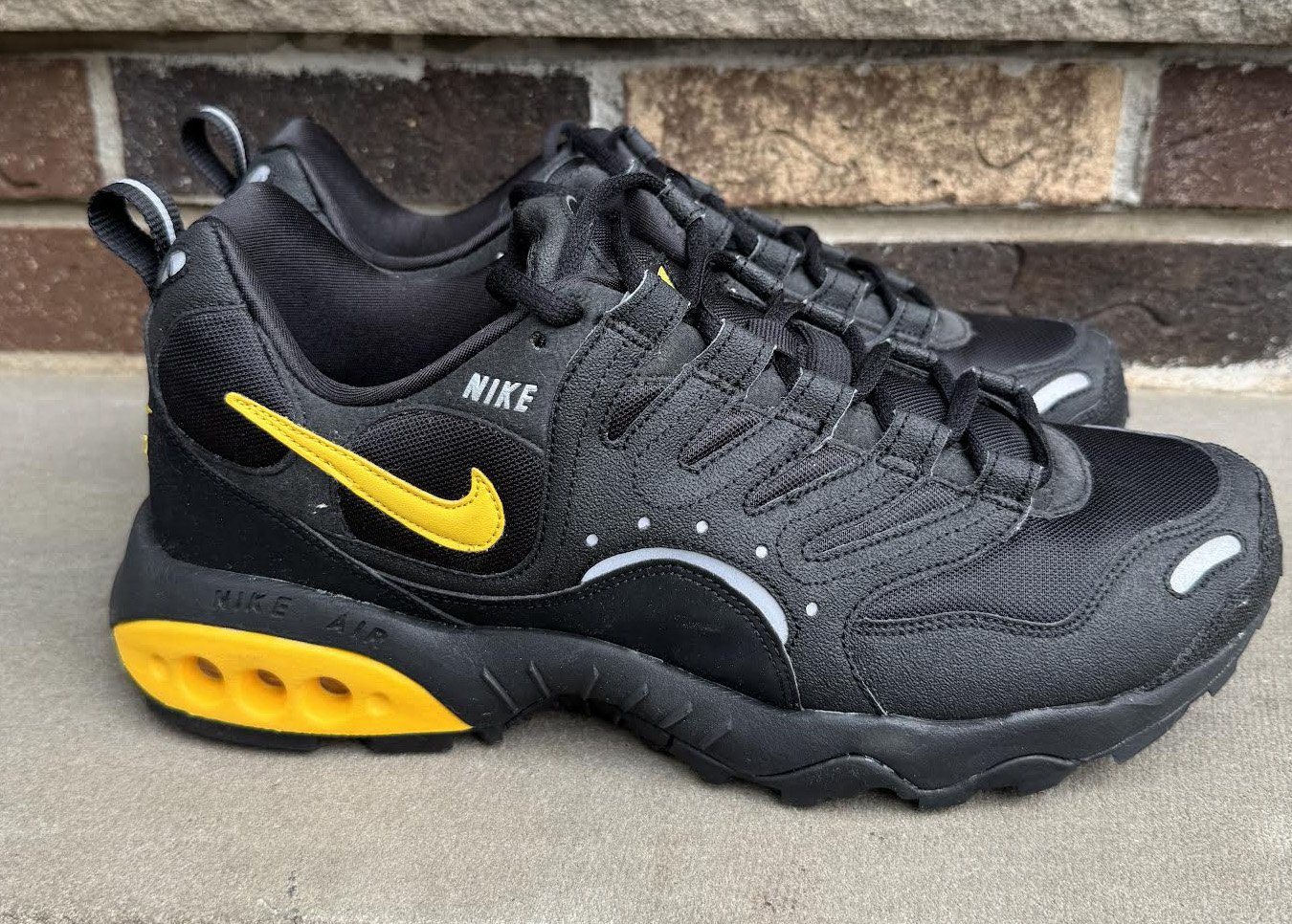 side of Terra Humara Black yellow.jpg