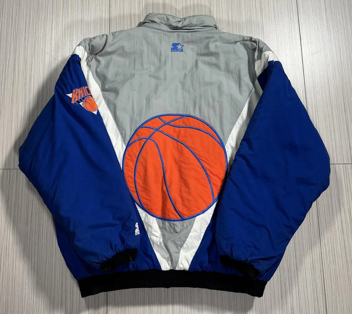 back of Starter Knicks jacket grey.jpg