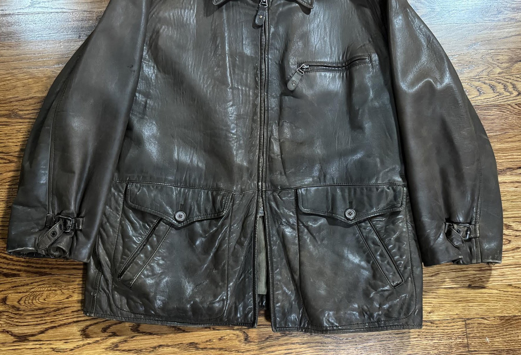 Pockets on front .jpg