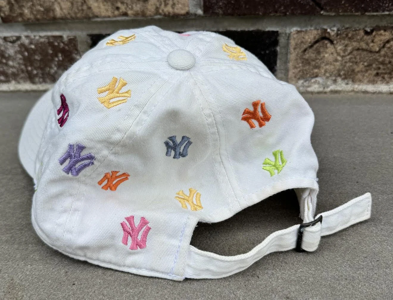 Back of Yankees Cap.jpg