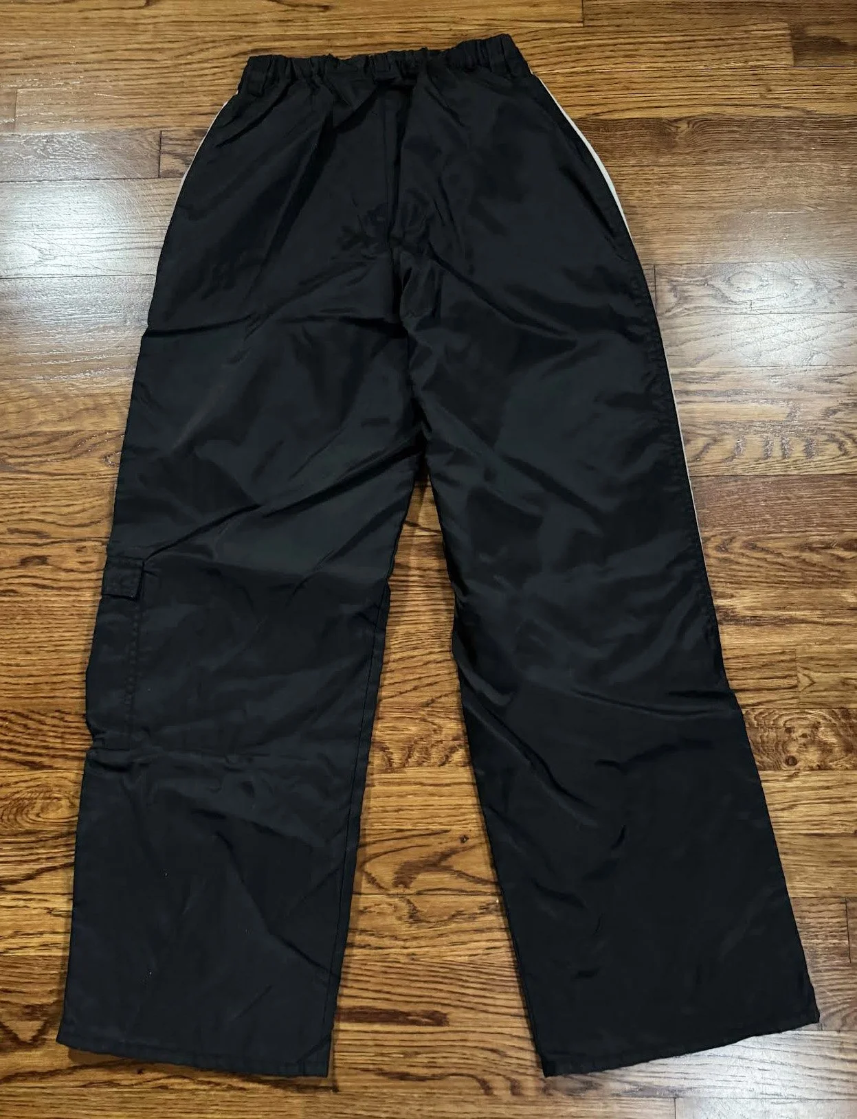 Back of Nike Wind Pants.jpg