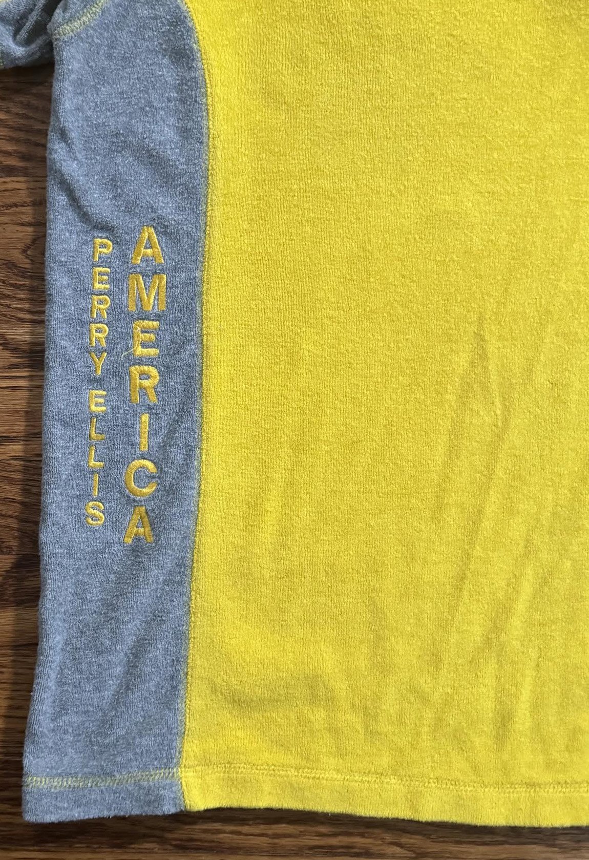 America Perrt Ellis logo.jpg