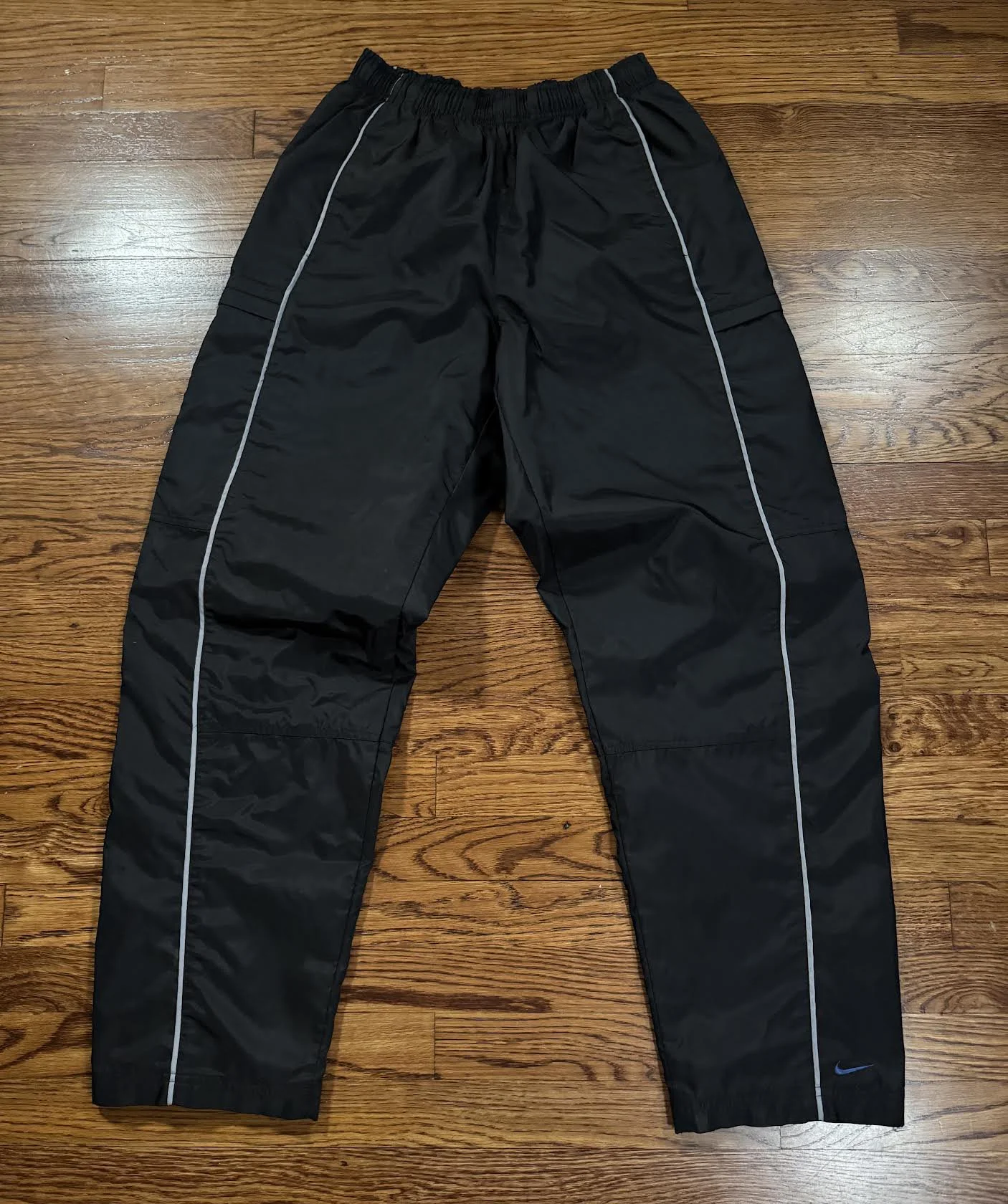 front of Nike Wind pants .jpg