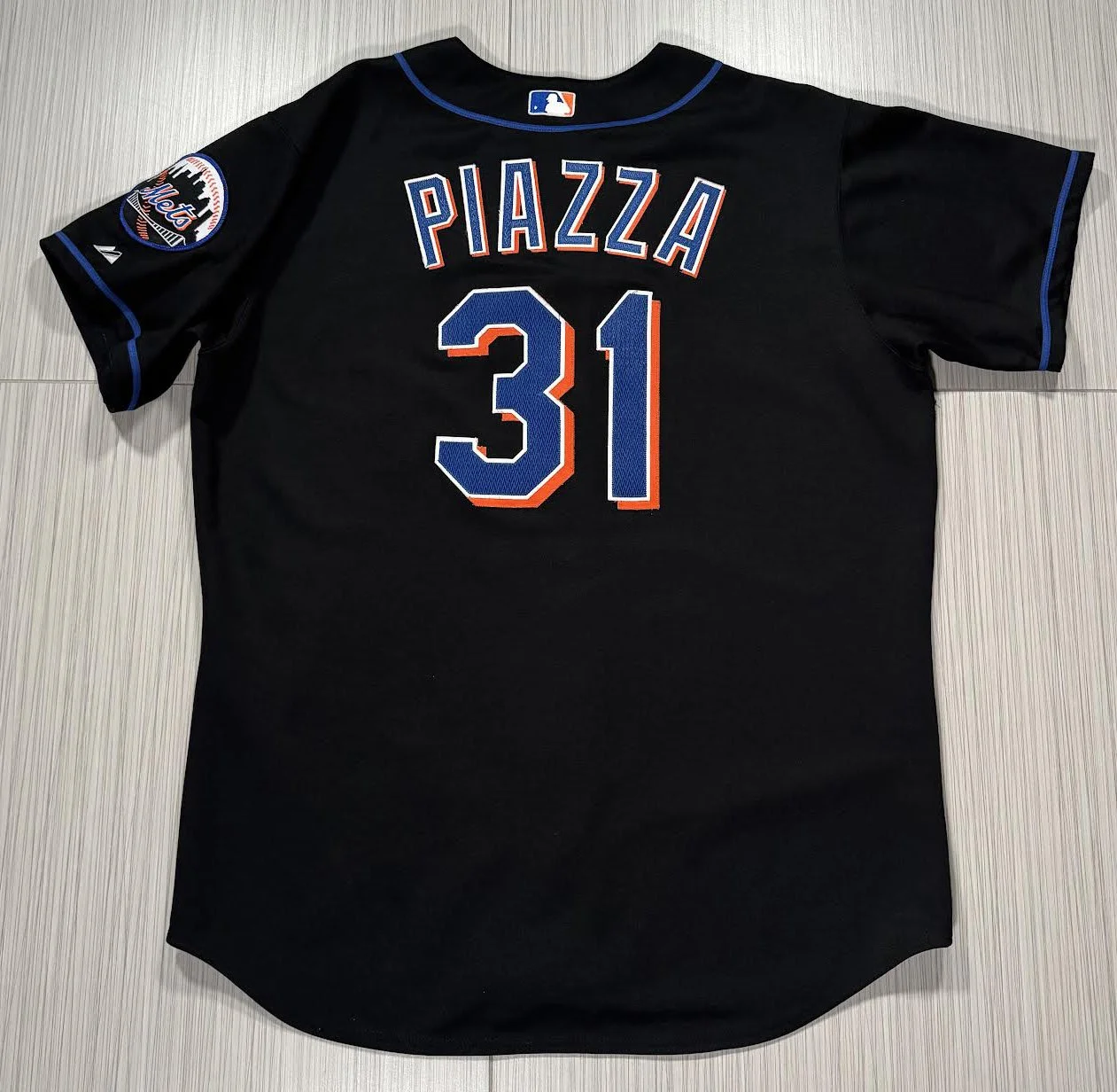 back of Piazza Jersey .jpg
