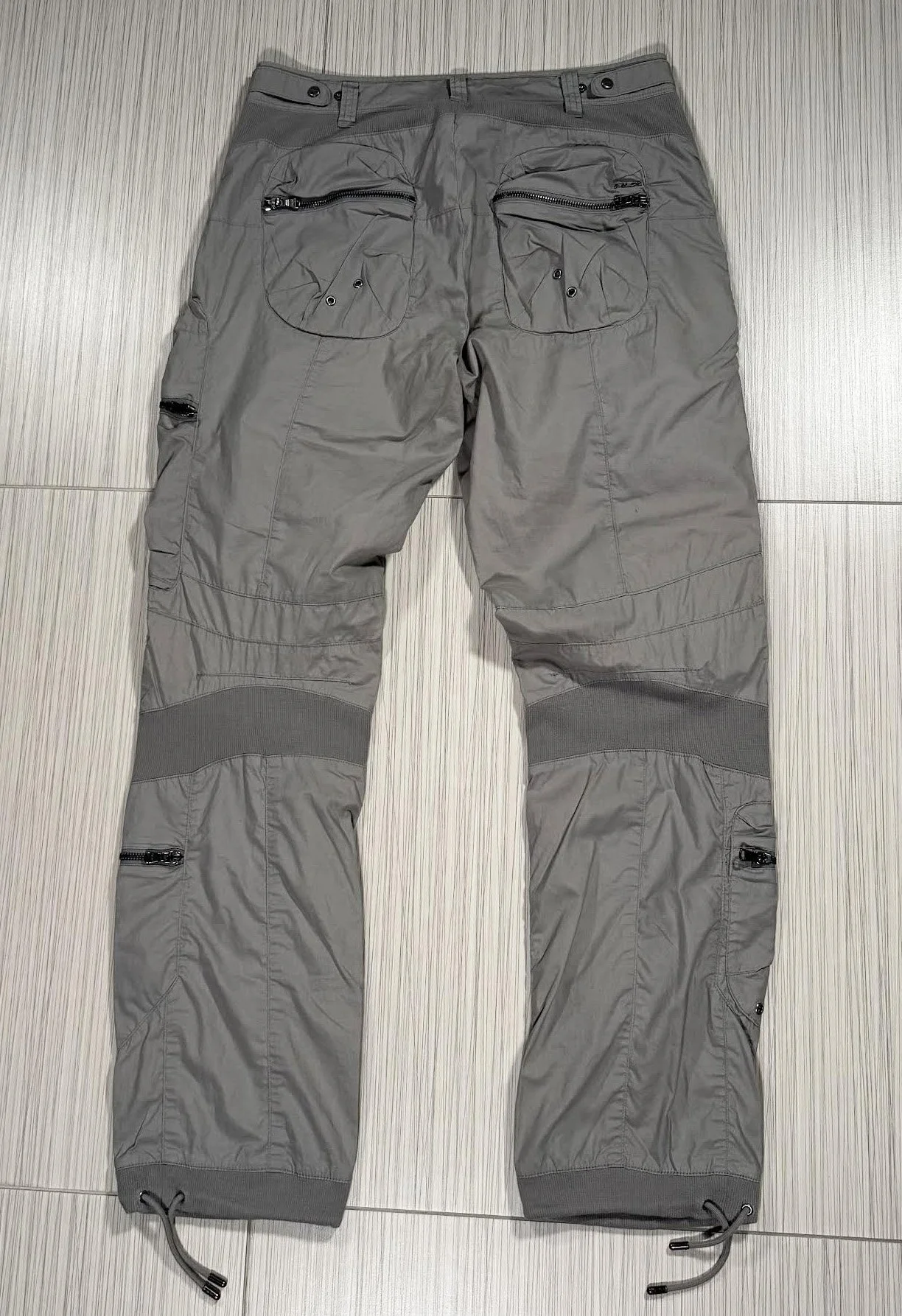 back of RLX grey pants.jpg