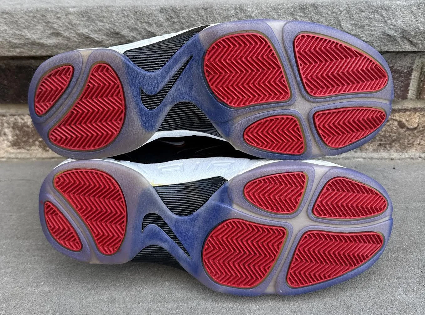 bottom of Nike Winged Flight.jpg