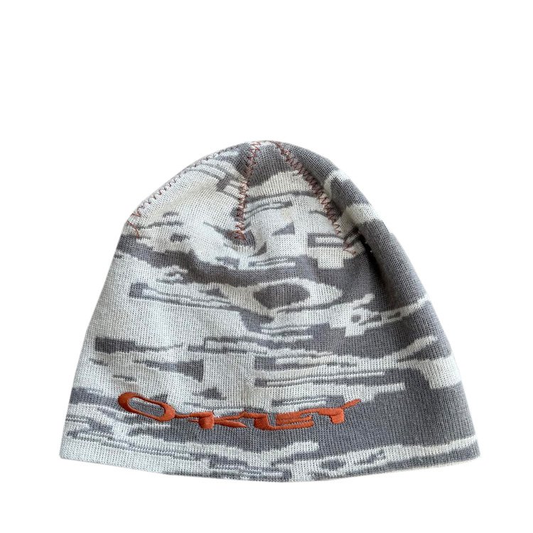Oakley Sample logo beanie.jpg