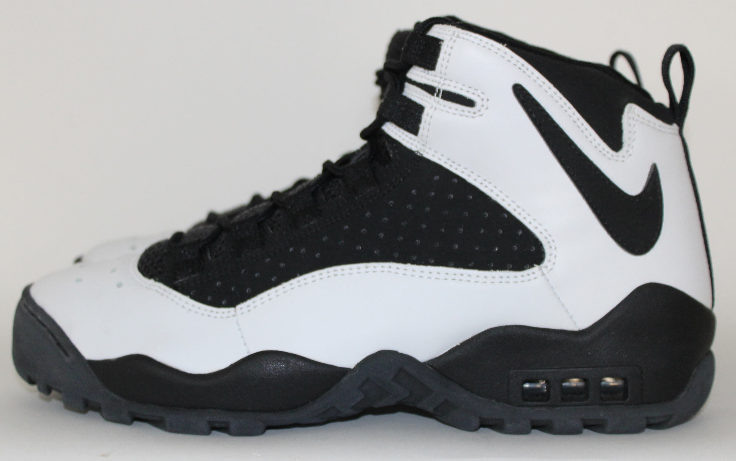 Nike Air Black / White (Size 11) Dennis Rodman — Roots