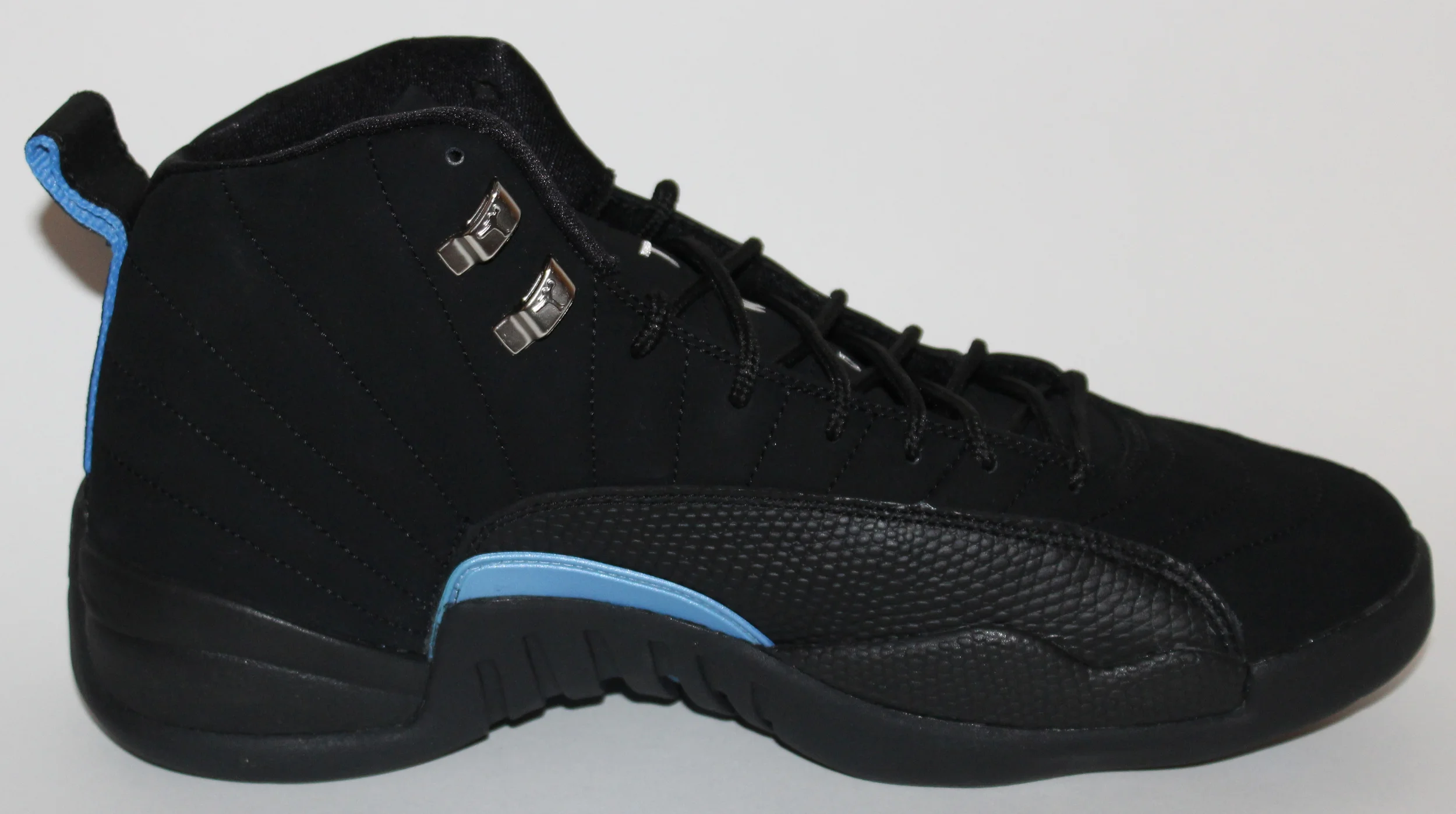 Air Jordan XII (12) Nubuck 2003 (Size 11) — RootsBK display picture 3