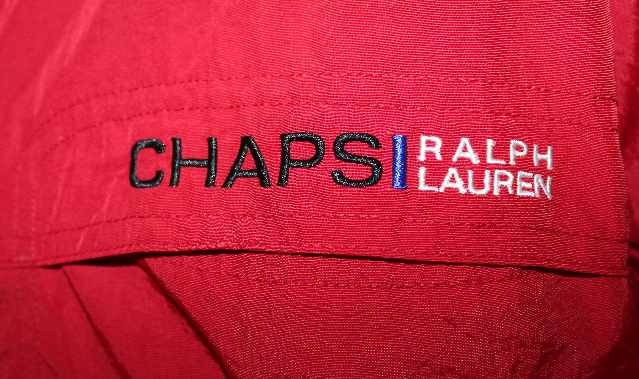 Vintage Chaps Ralph Lauren basic red logo windbreakerVintage Chaps Ralph Lauren basic red logo windbreaker