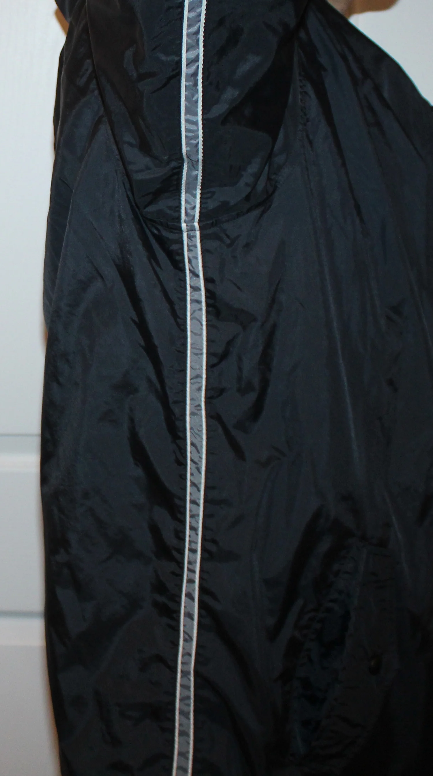 Nike early 00s black/grey cotton lines spell out windbreaker