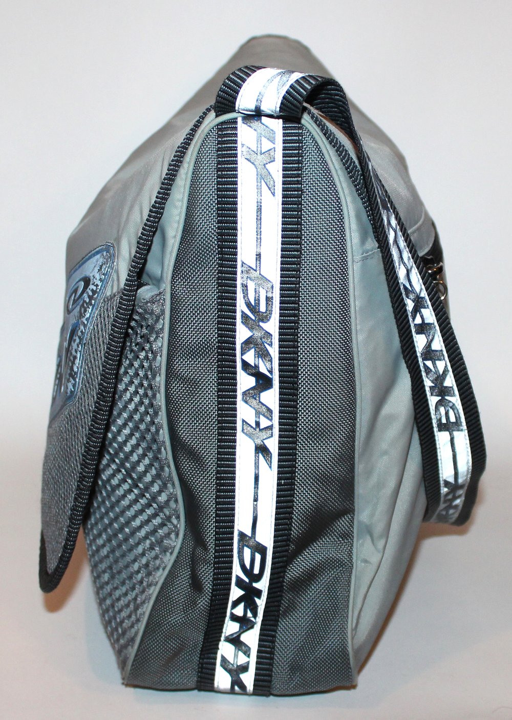 Vintage DKNY Active Silver / 3M Messenger Bag — RootsBK