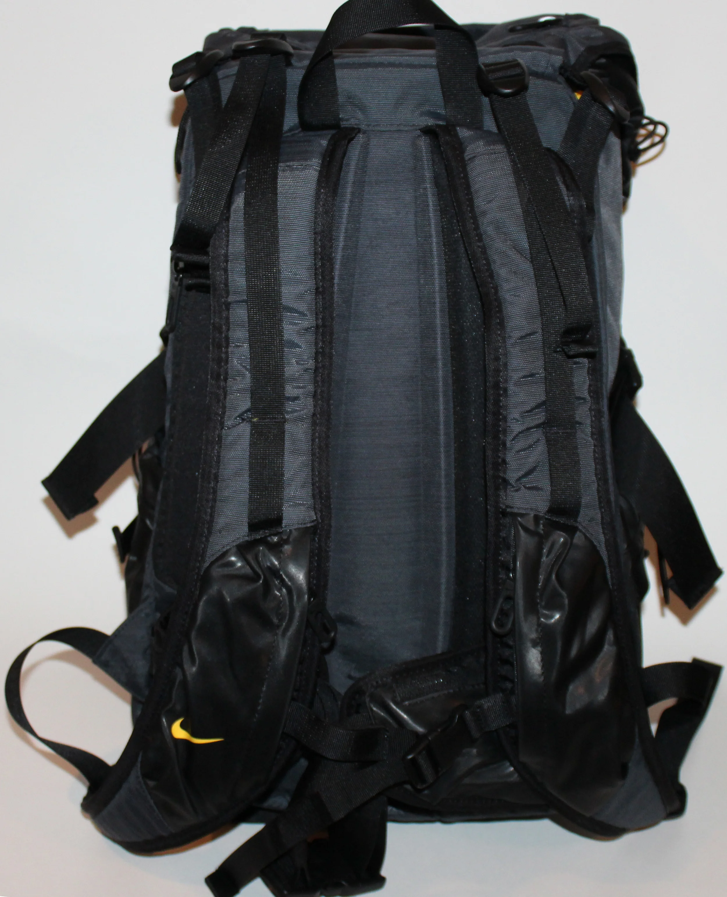 kobe bag 5 .jpg